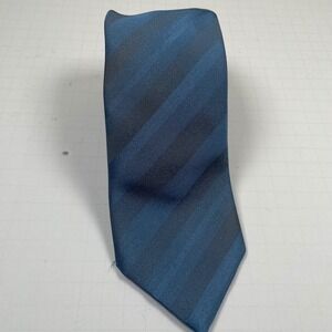 McGregor Vintage Blue Stripe Tie Made in‎ USA Classic Polyester Silk Blend 80s